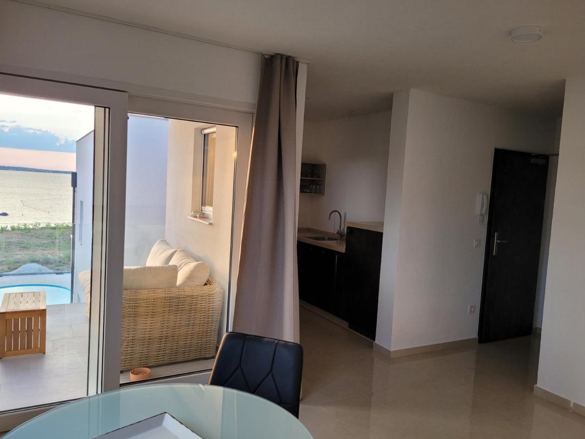 Aparthotel Dalmacija Привлака Екстер'єр фото